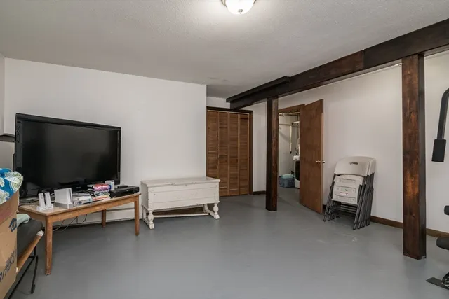 $400,000 | 4 Liquori Drive, Feeding Hills, MA 01030