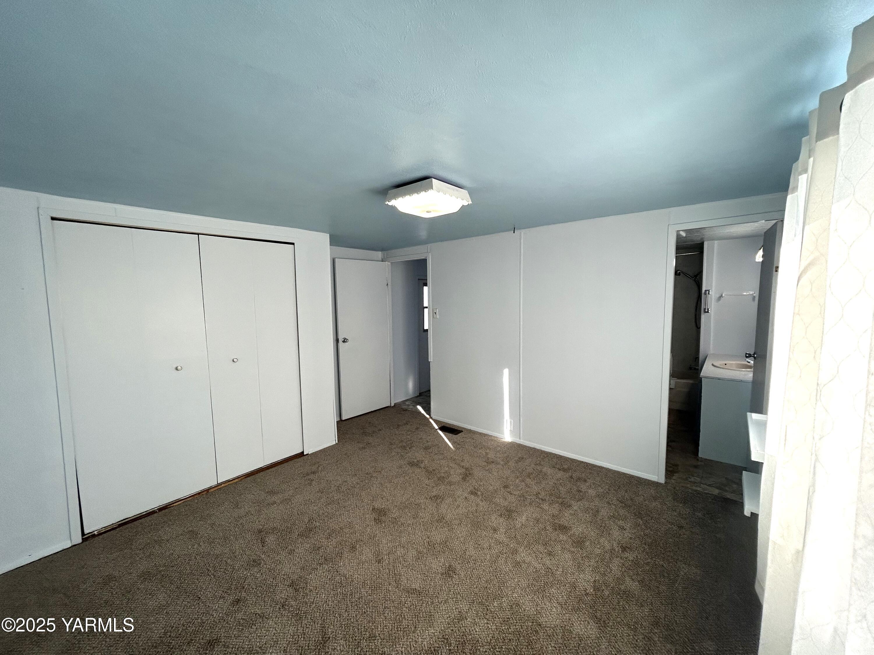 451 Pence Road, Unit 49 Yakima, WA 98908 - Photo 15 of 16 a view of an empty room