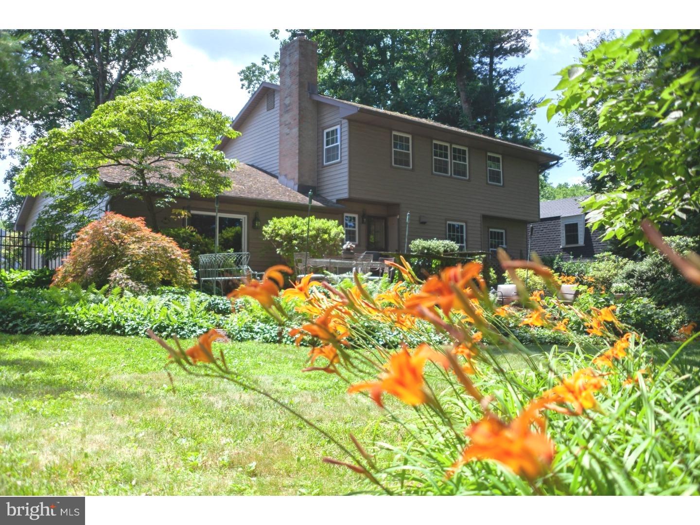 29 Delaware Rim Drive Yardley, PA 19067 - Photo 2 of 25 Exterior Back