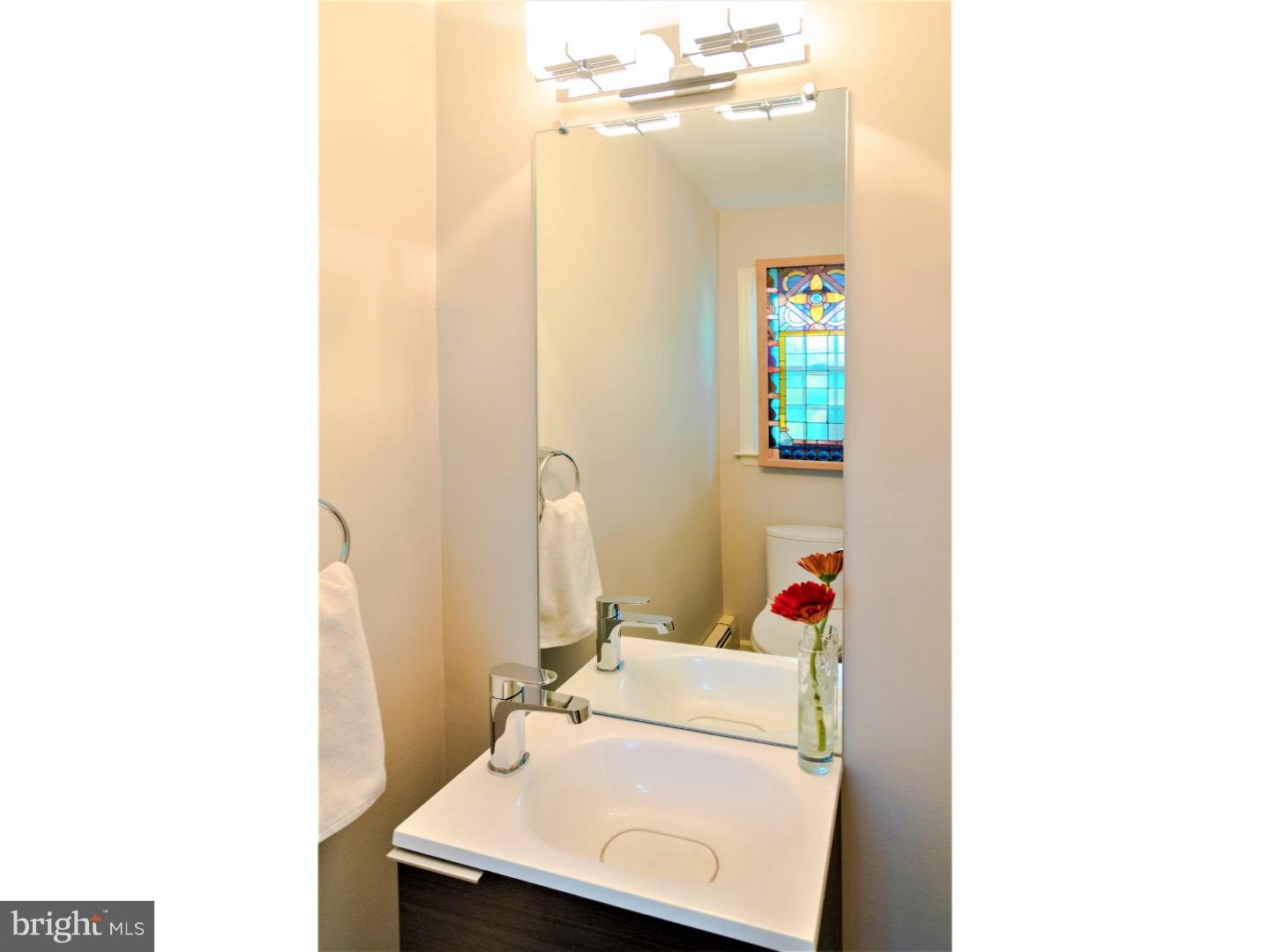 29 Delaware Rim Drive Yardley, PA 19067 - Photo 20 of 25 Half Bath