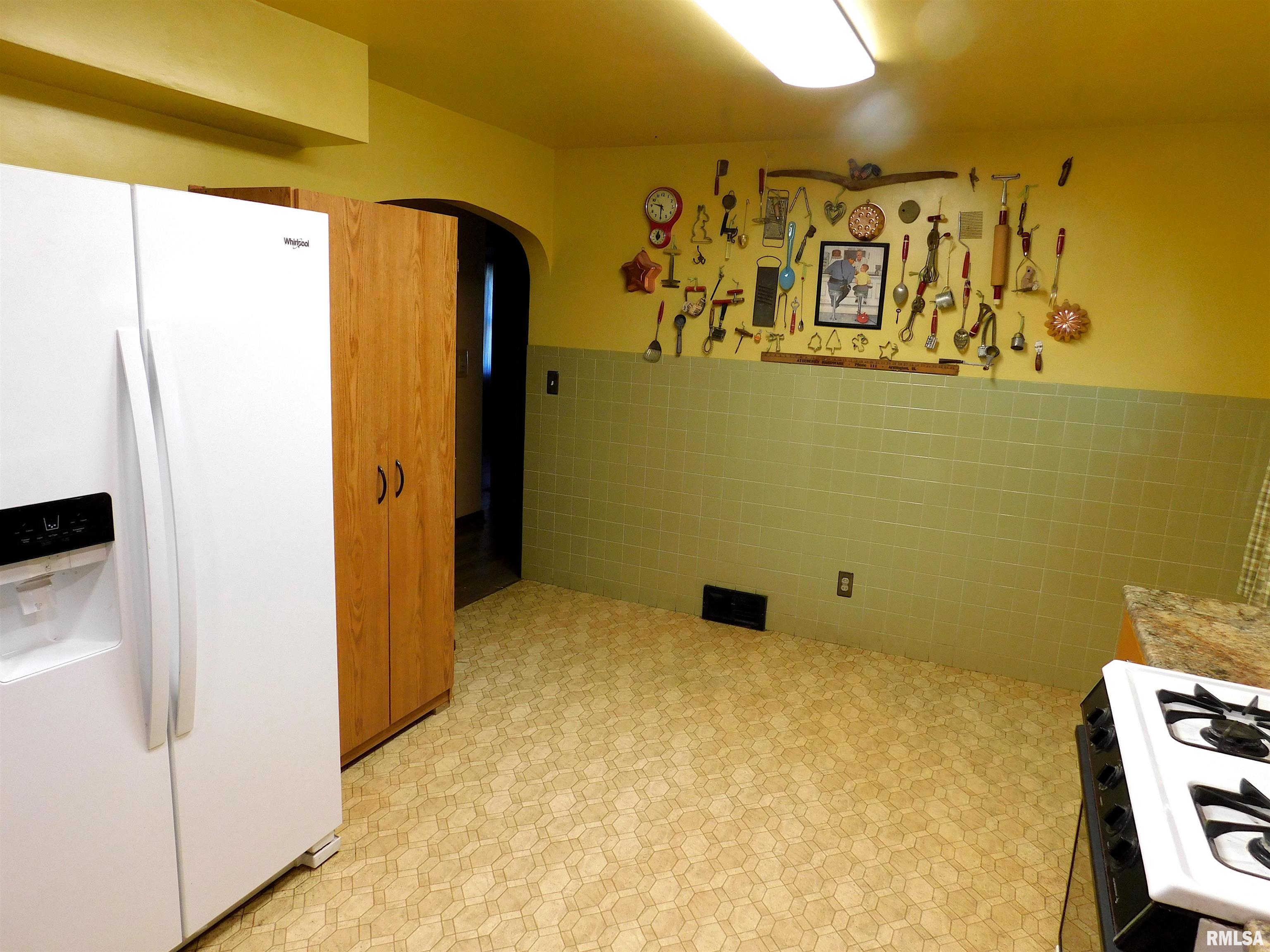 2068 North 20th Street Springfield, IL 62702 - Photo 4 of 22