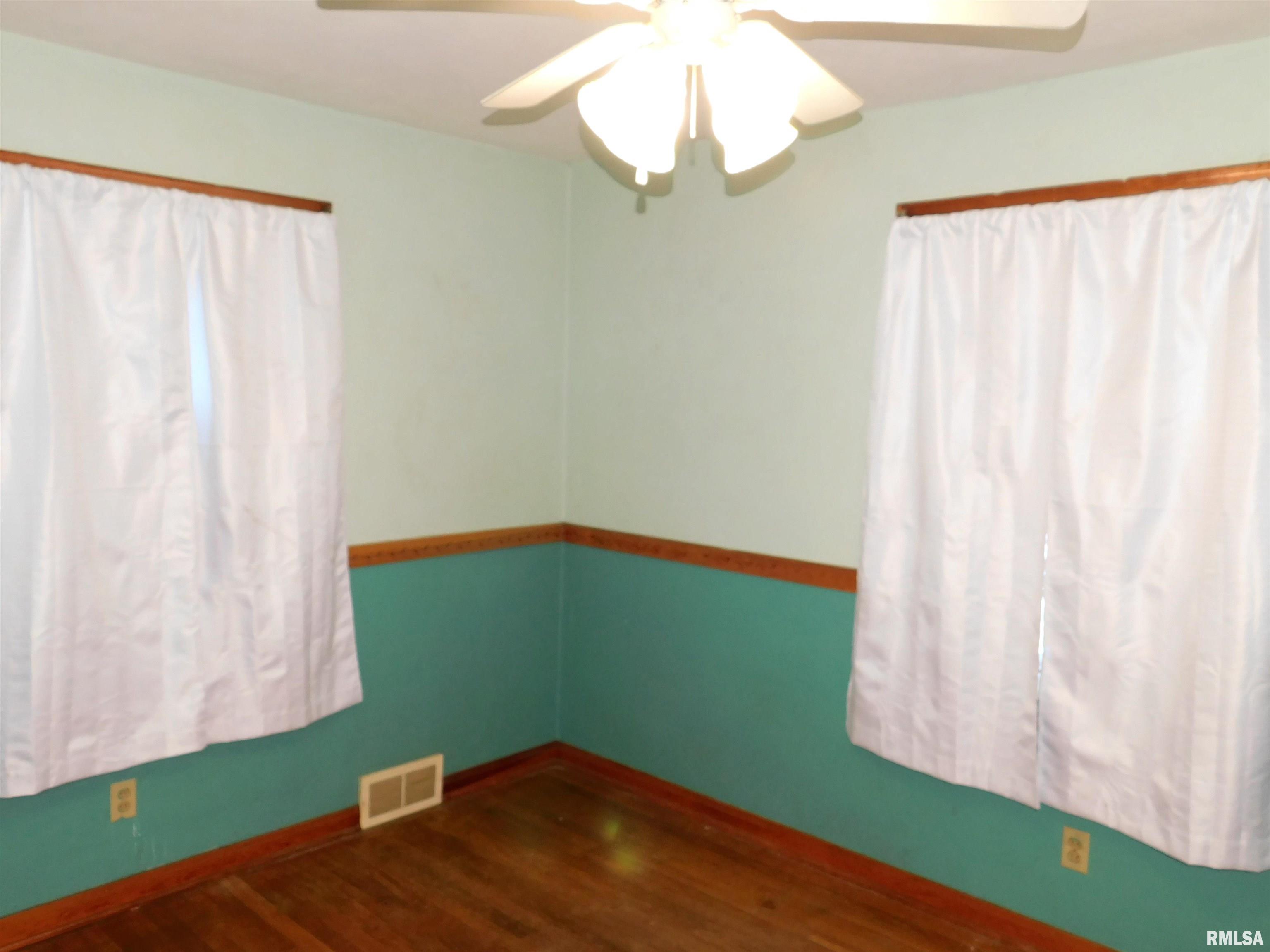 2068 North 20th Street Springfield, IL 62702 - Photo 10 of 22