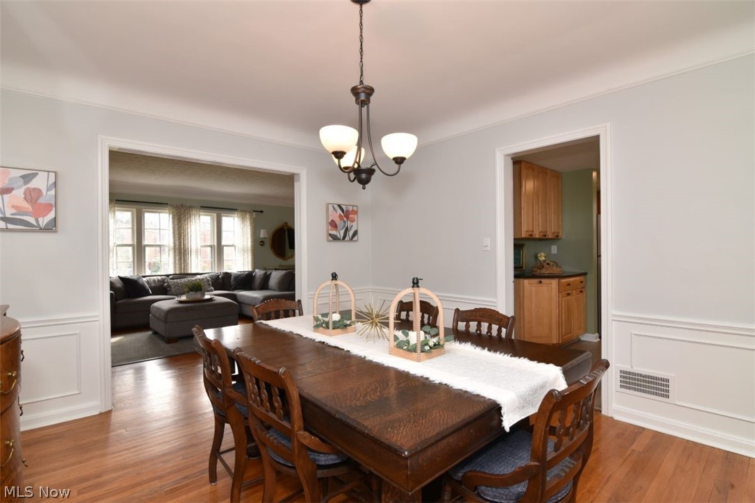 2556 Fenwick Road Cleveland, OH 44118 - Photo 10 of 40 Gallery Image 10