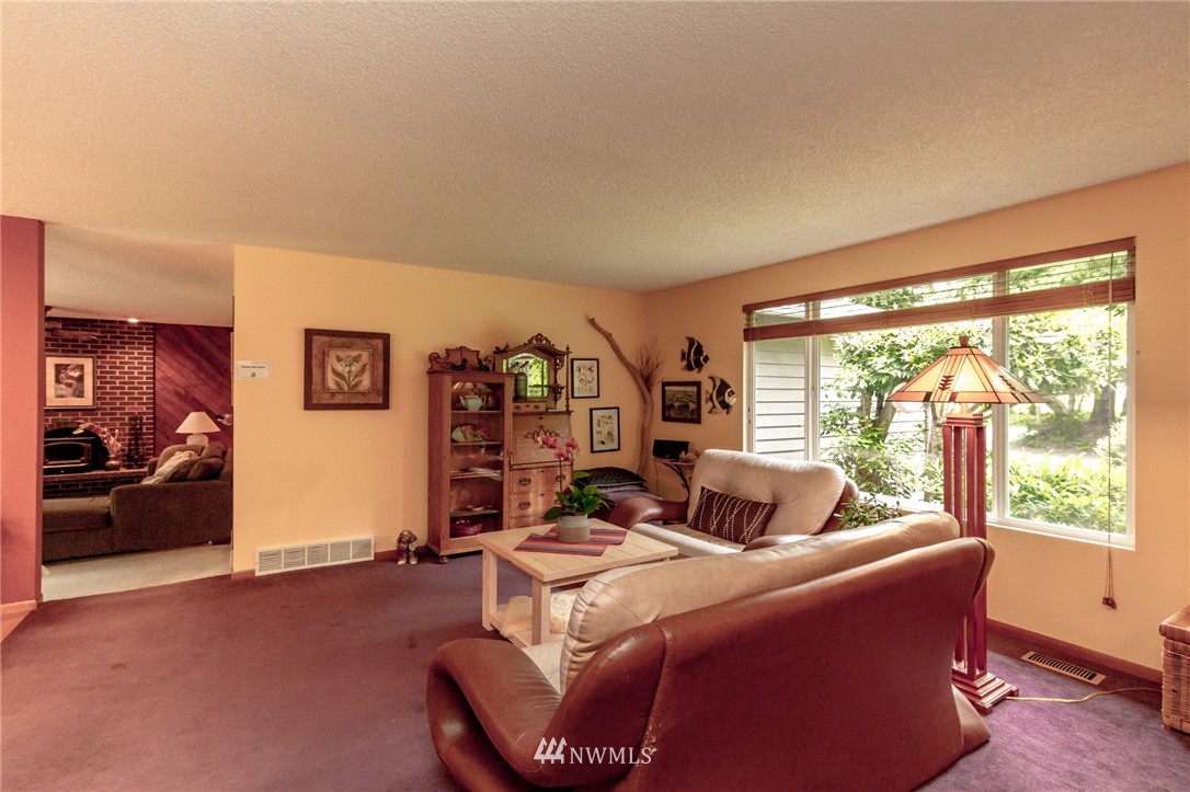 19707 43rd Avenue Southeast Bothell, WA 98012 - Photo 11 of 20 Gallery Image 11