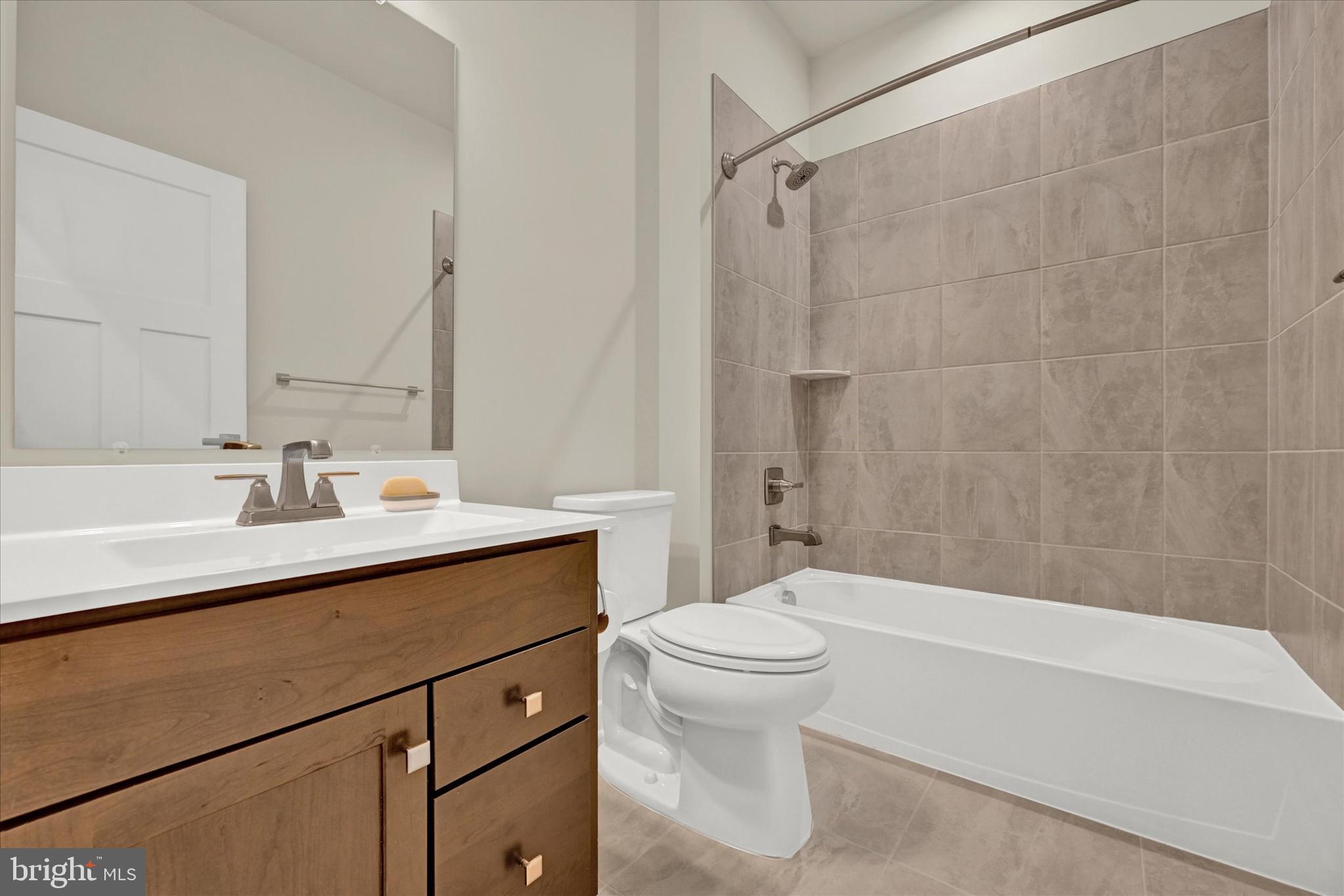 7907 Olive Branch Way Laurel, MD 20723 - Photo 20 of 28 Hall full bath