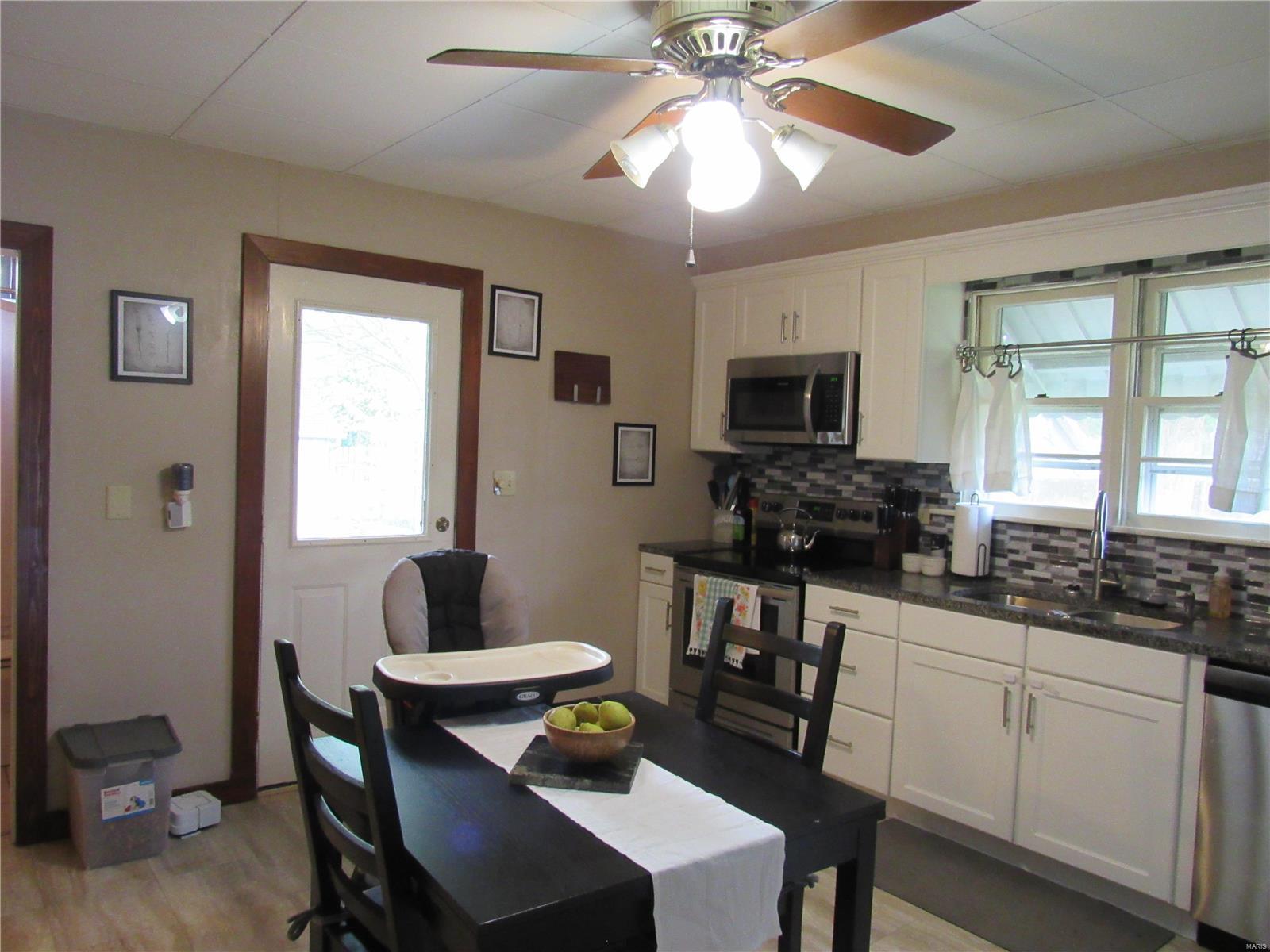 1813 State Street Alton, IL 62002 - Photo 12 of 26