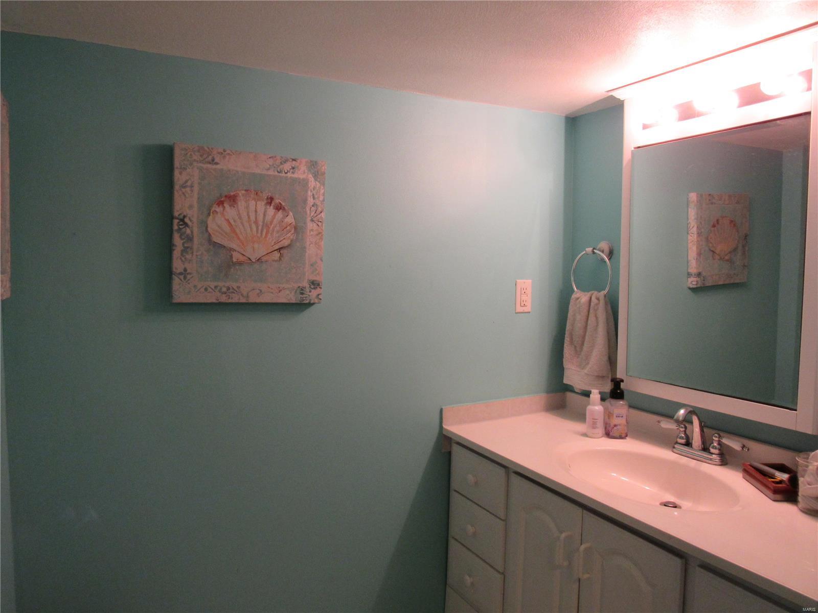 1813 State Street Alton, IL 62002 - Photo 21 of 26