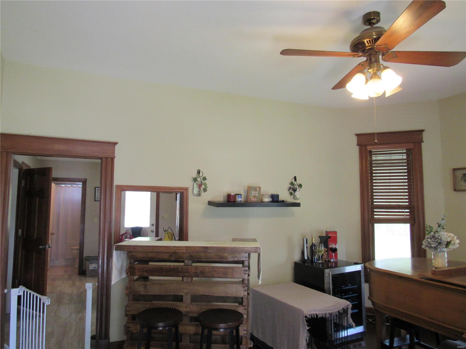 1813 State Street Alton, IL 62002 - Photo 5 of 26