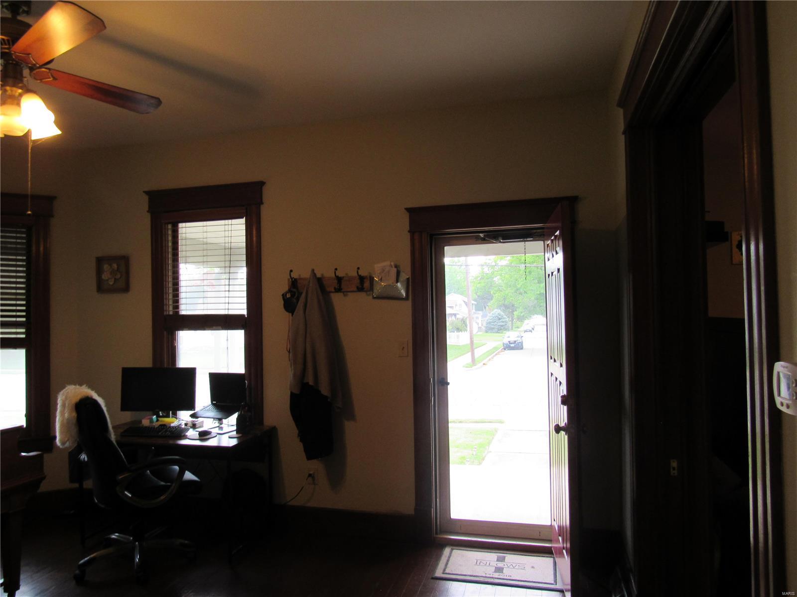 1813 State Street Alton, IL 62002 - Photo 7 of 26