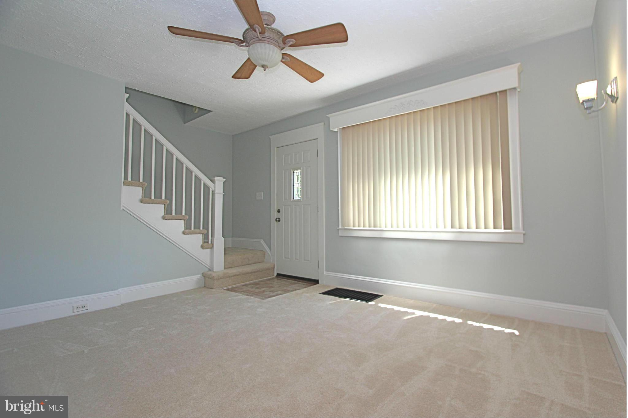 7034 Dunbar Road Dundalk, MD 21222 - Photo 2 of 22 Living Room