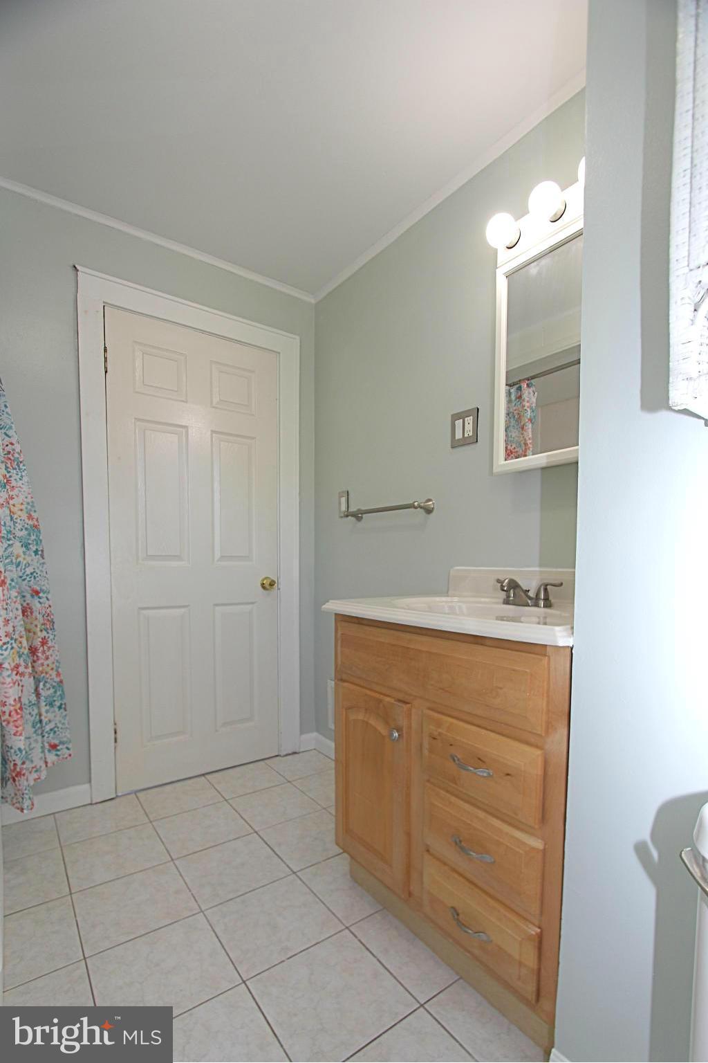 7034 Dunbar Road Dundalk, MD 21222 - Photo 13 of 22 Bath