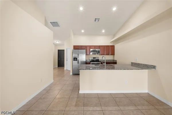 $1,750 | 2820 Southwest 7th Place, Cape Coral, FL 33914