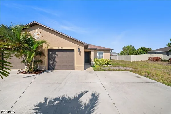 $1,750 | 2820 Southwest 7th Place, Cape Coral, FL 33914