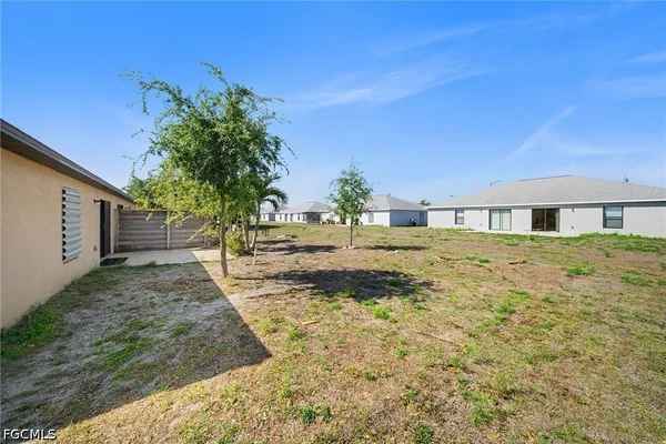 $1,750 | 2820 Southwest 7th Place, Cape Coral, FL 33914