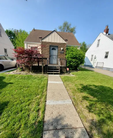 $100,000 | 19684 Elkhart Street, Harper Woods, MI 48225