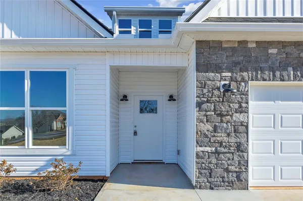 $455,000 | 2009 Aberdeen Lane, Walhalla, SC 29691