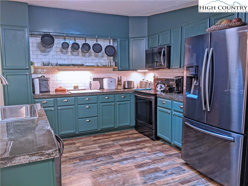 616-618 Rhymer Branch Road Deep Gap, NC 28618 - Photo 22 of 47 Gallery Image 22