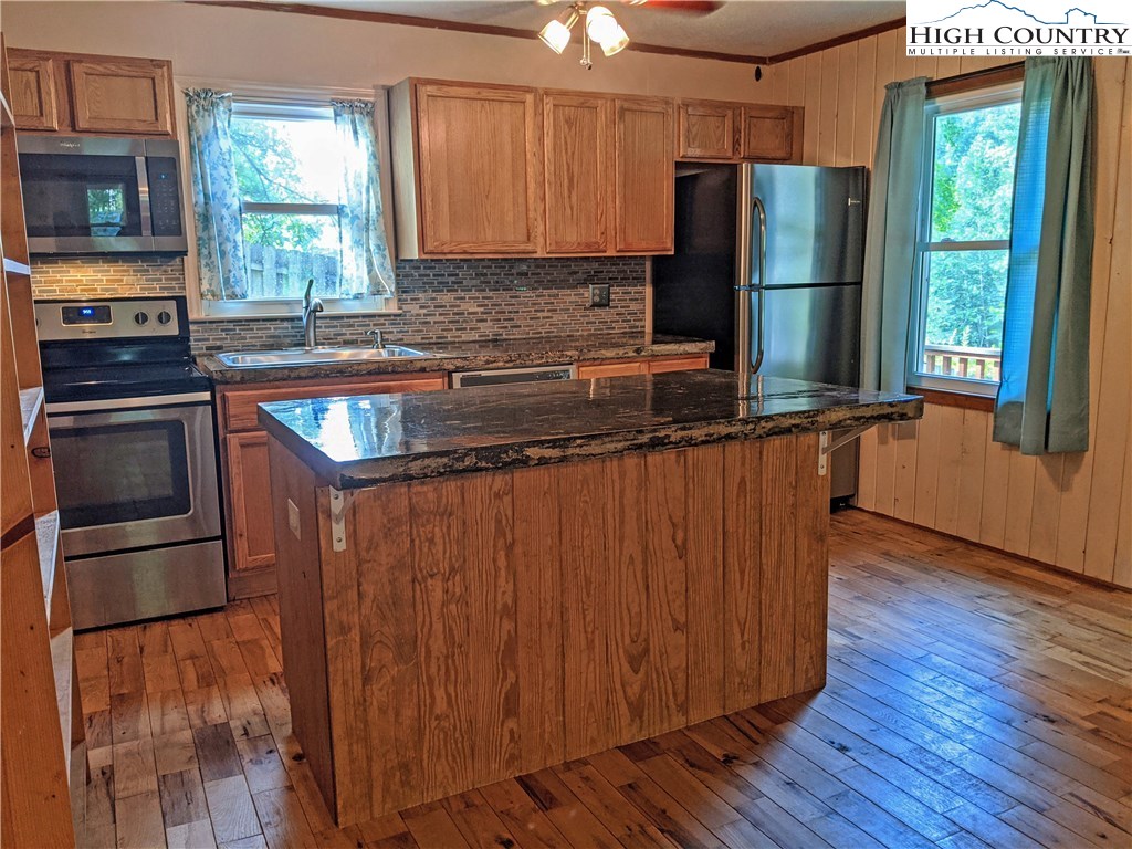 616-618 Rhymer Branch Road Deep Gap, NC 28618 - Photo 32 of 47 Gallery Image 32