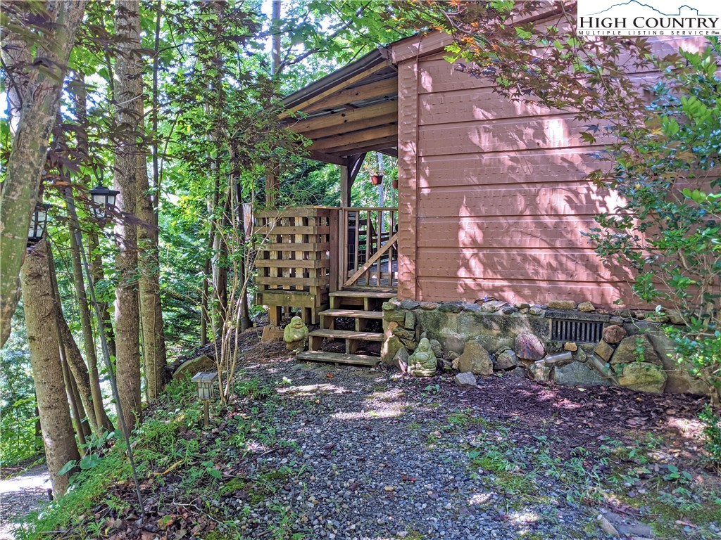 616-618 Rhymer Branch Road Deep Gap, NC 28618 - Photo 4 of 47 Gallery Image 4