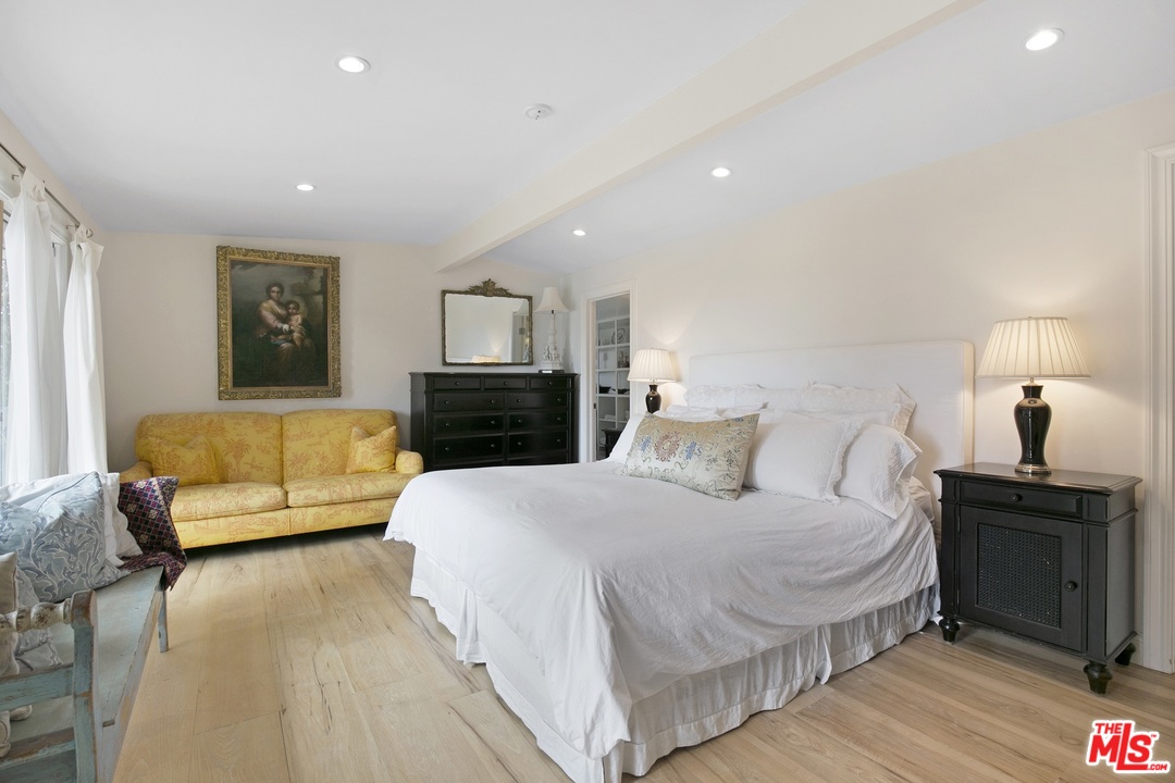 29846 Harvester Road Malibu, CA 90265 - Photo 11 of 26 Gallery Image 11