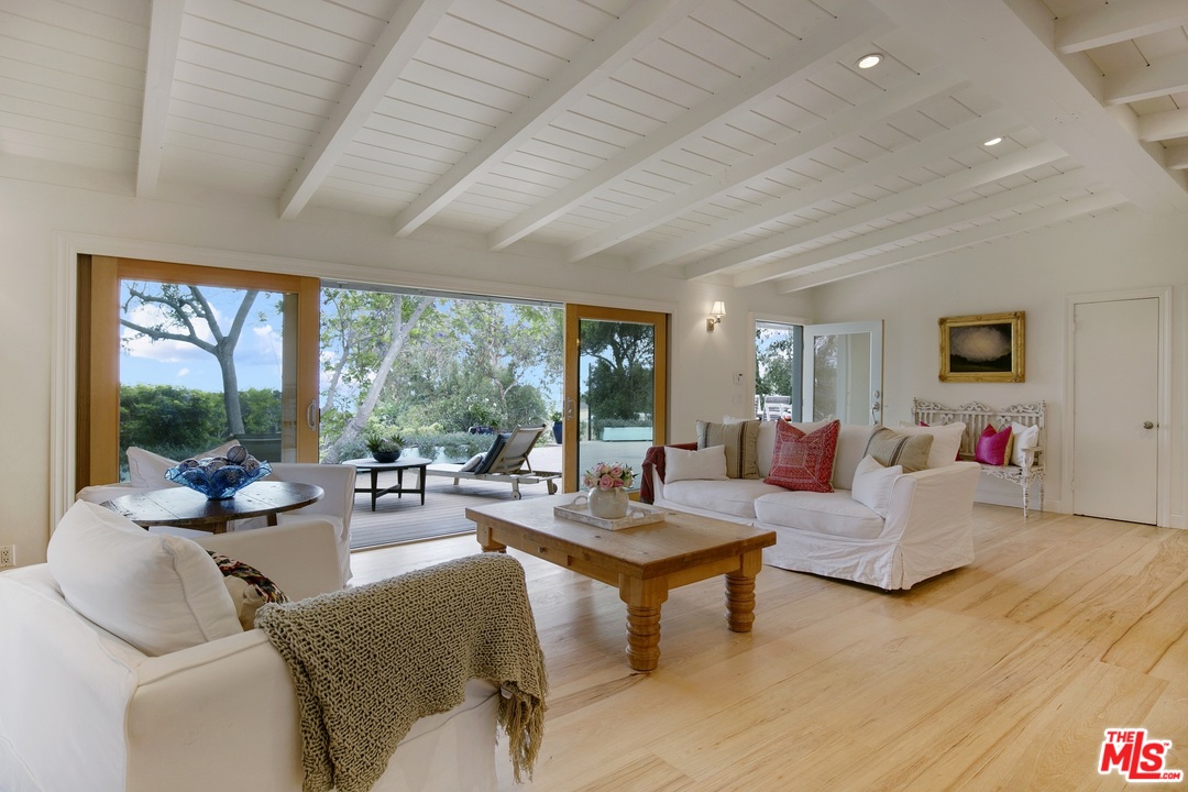 29846 Harvester Road Malibu, CA 90265 - Photo 5 of 26 Gallery Image 5
