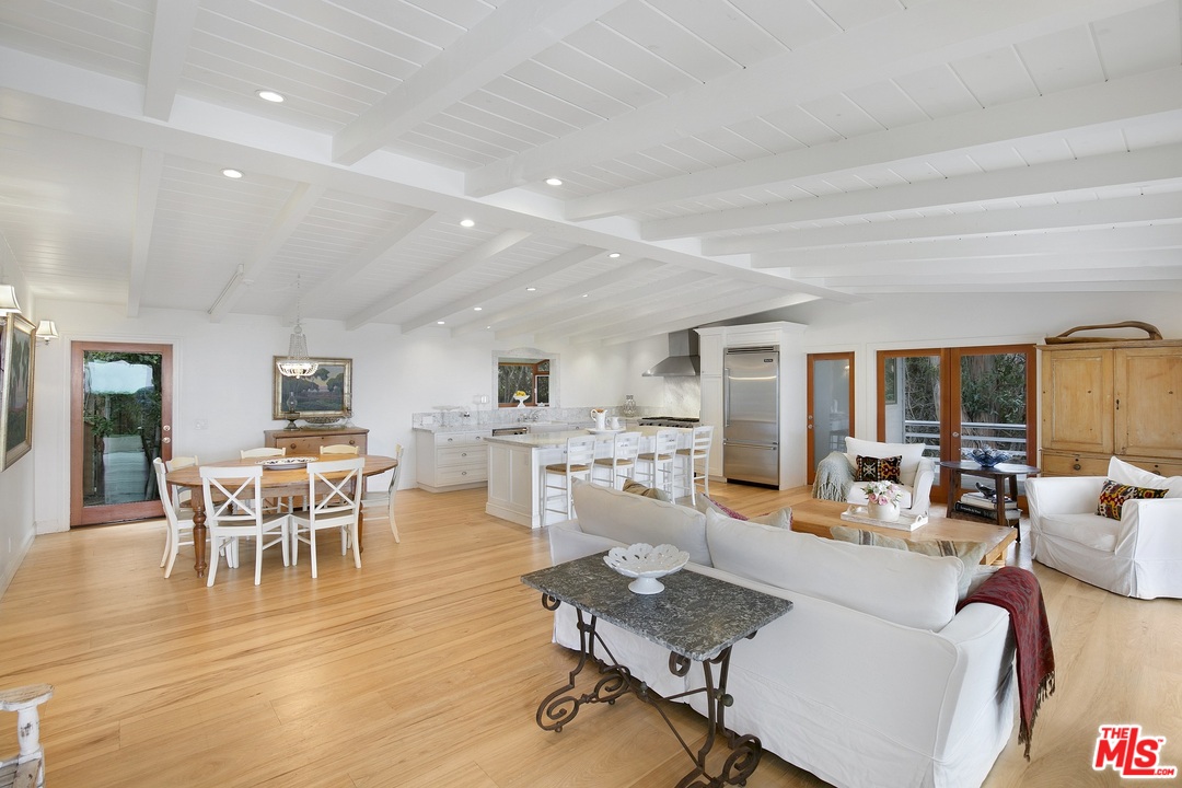 29846 Harvester Road Malibu, CA 90265 - Photo 6 of 26 Gallery Image 6