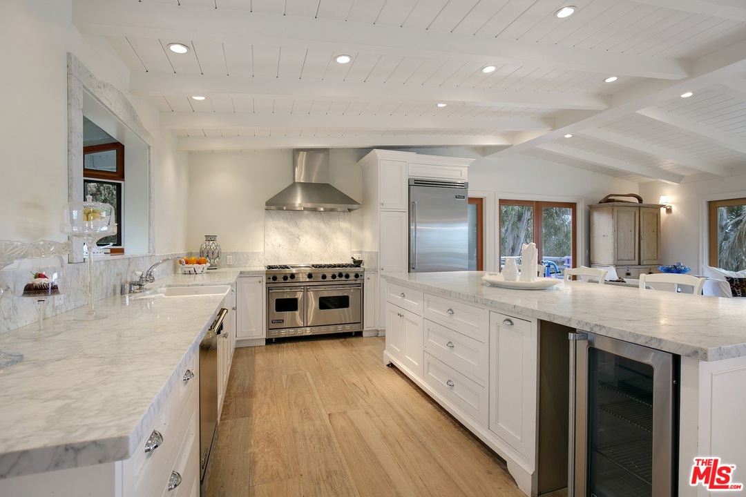 29846 Harvester Road Malibu, CA 90265 - Photo 7 of 26 Gallery Image 7