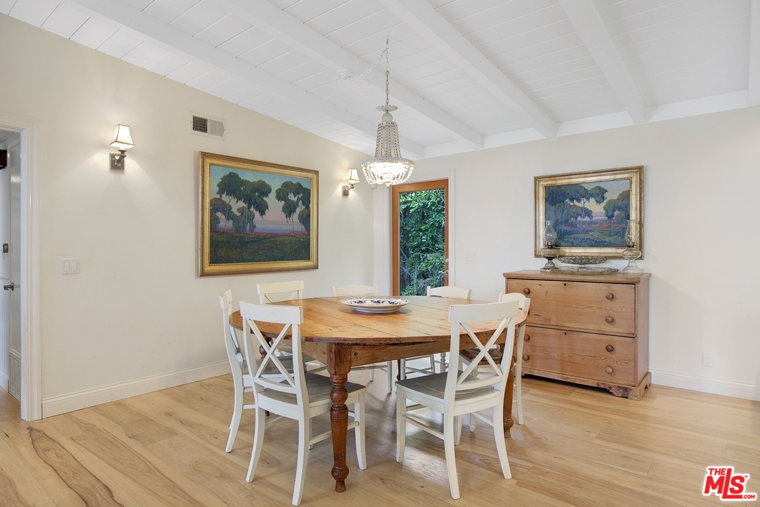 29846 Harvester Road Malibu, CA 90265 - Photo 9 of 26 Gallery Image 9