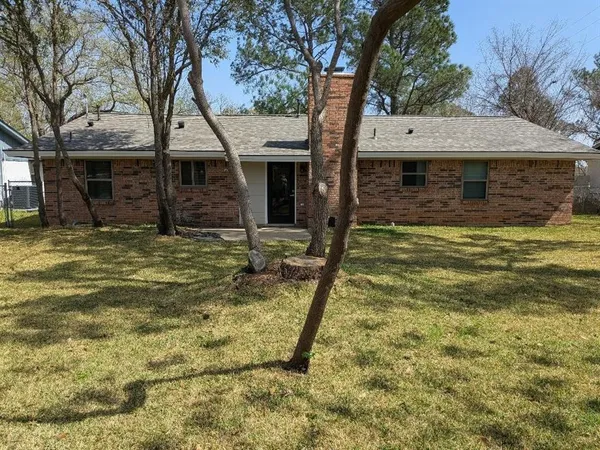 $2,585 | 1105 Sherwood Drive, Bedford, TX 76022