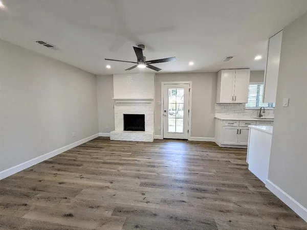 $2,585 | 1105 Sherwood Drive, Bedford, TX 76022