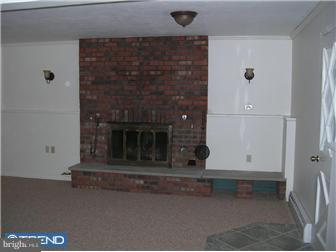 25 Houston Road Yardley, PA 19067 - Photo 5 of 10 Family Room