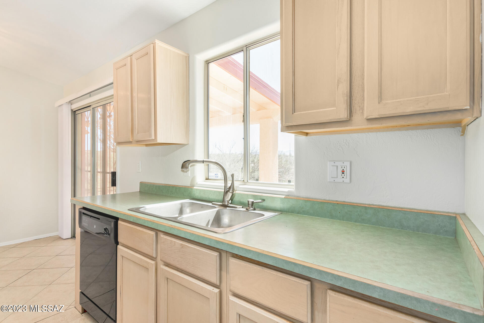 214 Paseo Mascota Rio Rico, AZ 85648 - Photo 13 of 28 Gallery Image 13