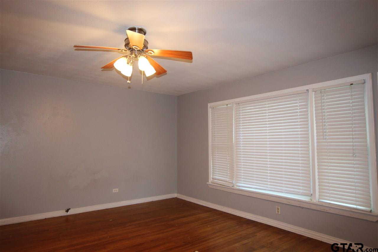 427 East 5th Street Tyler, TX 75701 - Photo 16 of 23 a view of a window in a room