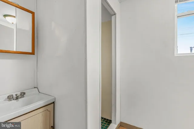 $250,000 | 300 East Baltimore Avenue, Clifton Heights, PA 19018