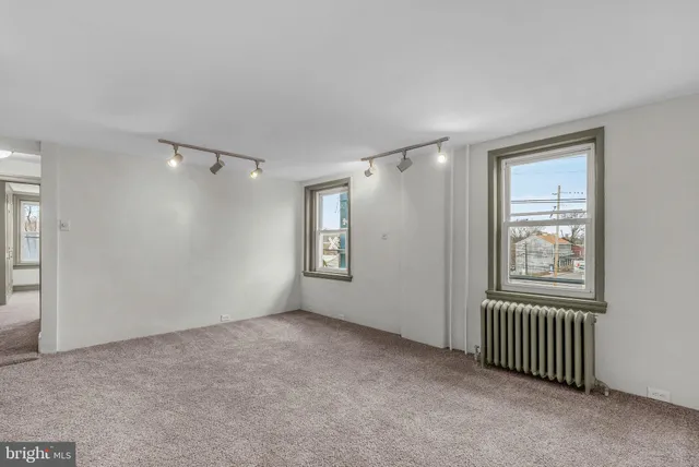 $250,000 | 300 East Baltimore Avenue, Clifton Heights, PA 19018