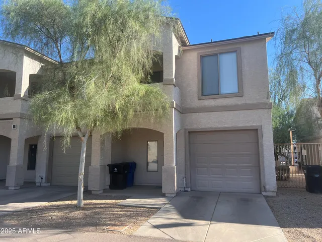 $1,800 | 206 East Lawrence Boulevard, Unit 124, Avondale, AZ 85323