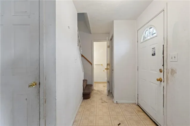 $122,500 | 143 MacBeth Drive, New Kensington, PA 15068