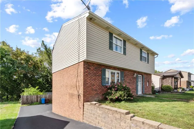 $122,500 | 143 MacBeth Drive, New Kensington, PA 15068