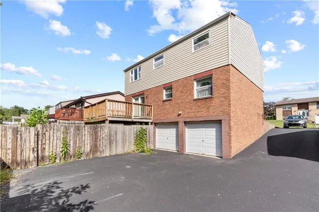 $122,500 | 143 MacBeth Drive, New Kensington, PA 15068