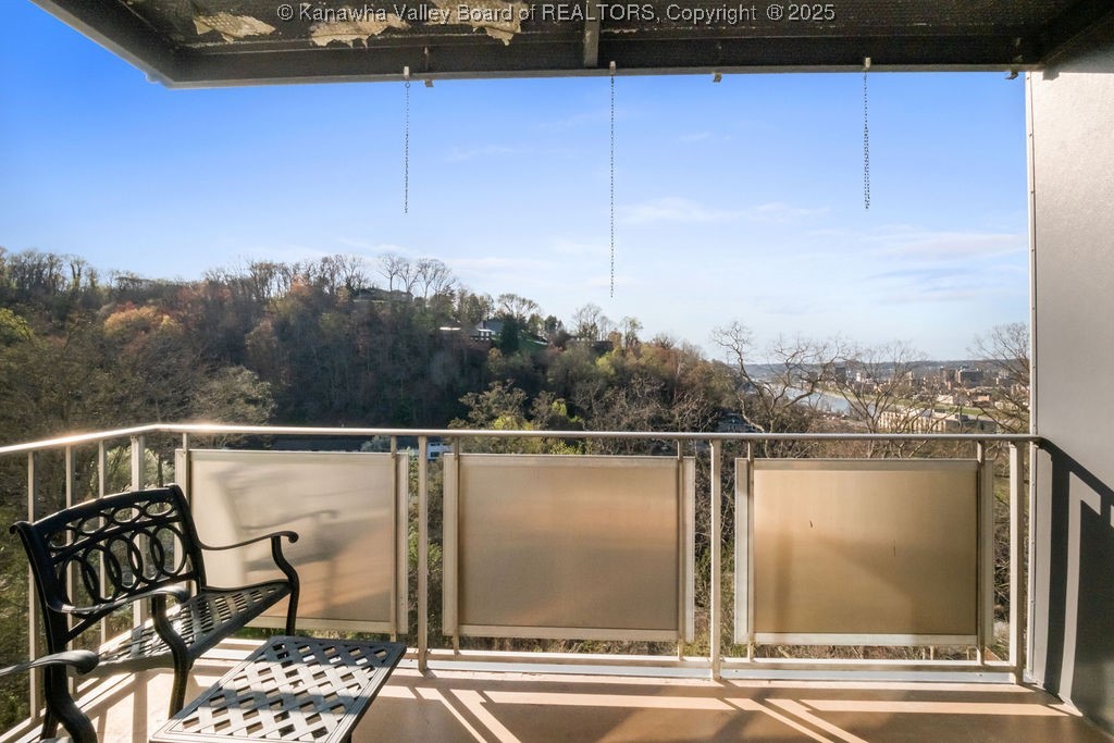 1800 Roundhill Road, Unit 807 Charleston, WV 25314 - Photo 24 of 26 Gallery Image 24