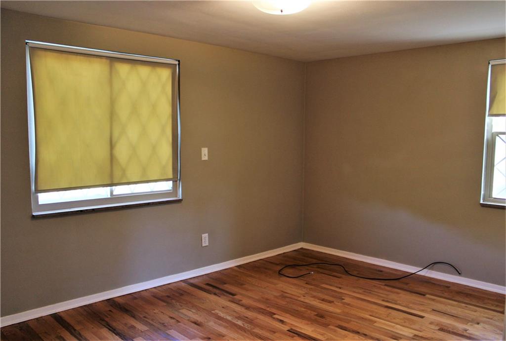 5166 Grove Road Pittsburgh, PA 15236 - Photo 7 of 9 Gallery Image 7