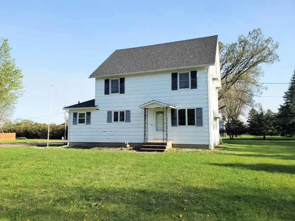$130,000 | 801 Greenwood Avenue, Tracy, MN 56175