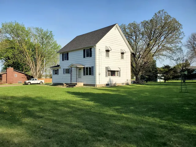 $149,900 | 801 Greenwood Avenue, Tracy, MN 56175