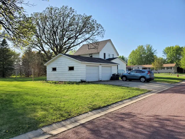 $149,900 | 801 Greenwood Avenue, Tracy, MN 56175