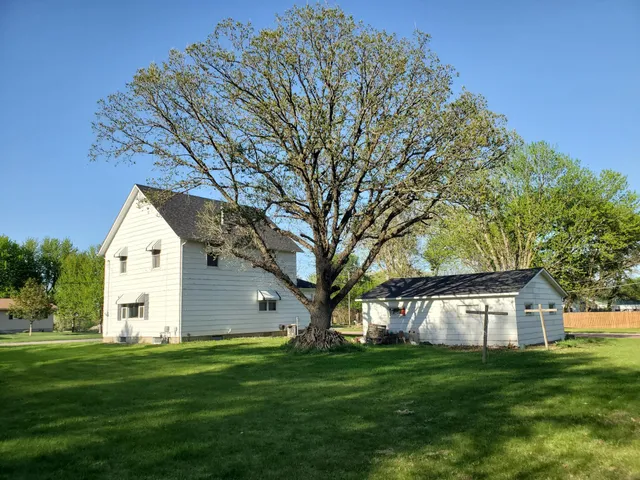 $149,900 | 801 Greenwood Avenue, Tracy, MN 56175