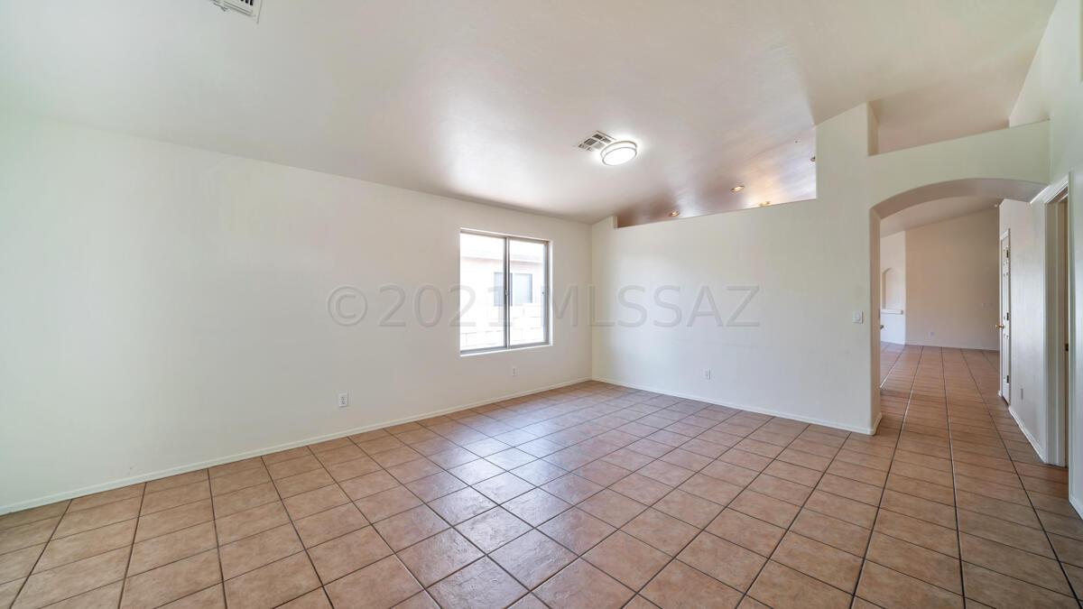 8305 South Bainbridge Road Tucson, AZ 85747 - Photo 4 of 25 Gallery Image 4