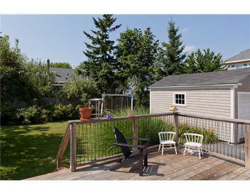 63 Colonial Road Portland, ME 04102 - Photo 2 of 16 Yard/Garden.