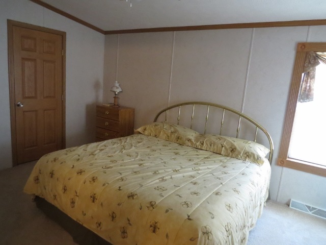 4031 Rushton Road Central Lake, MI 49622 - Photo 17 of 26 1803235-16.JPG