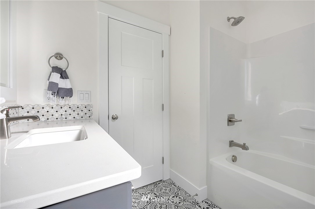 1366 Kamm Road Lynden, WA 98264 - Photo 14 of 25 Gallery Image 14