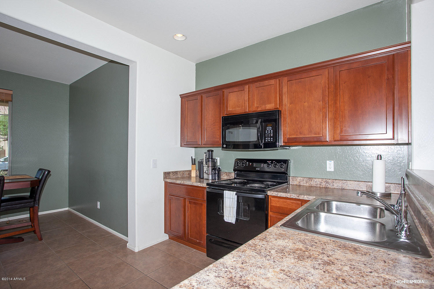 948 East Randy Street Avondale, AZ 85323 - Photo 3 of 22 Kitchen